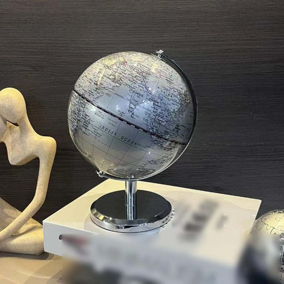Globo Terrestre Decorativo Vintage 14 cm com Base Metálica – foto 8