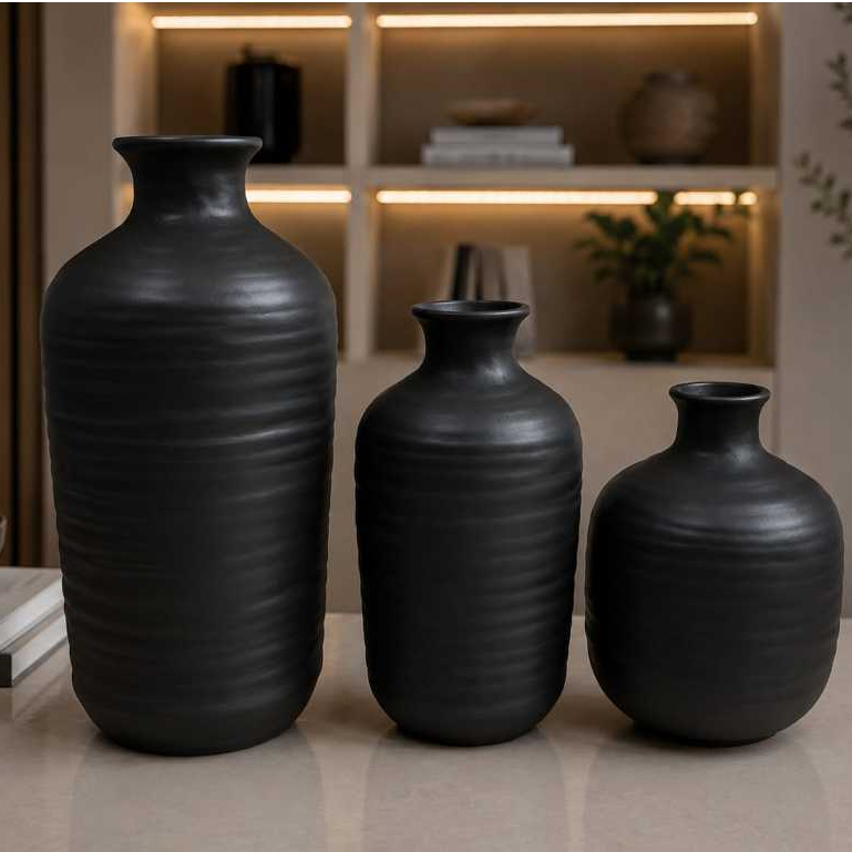 Trio de Vasos Decorativos em Cerâmica com Textura Frisada – foto 4
