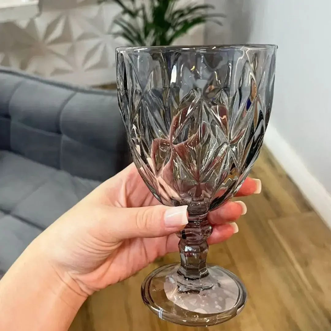 Jogo 6 Taças de Vidro Fumê com Relevo Diamante 340 ml – foto 3