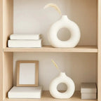 Kit 2 Vasos Decorativos Formato Donut em Gesso e Cimento – foto 3