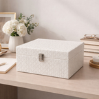 Caixa Organizadora Branca com Textura Rattan e Fecho Dourado – foto 2